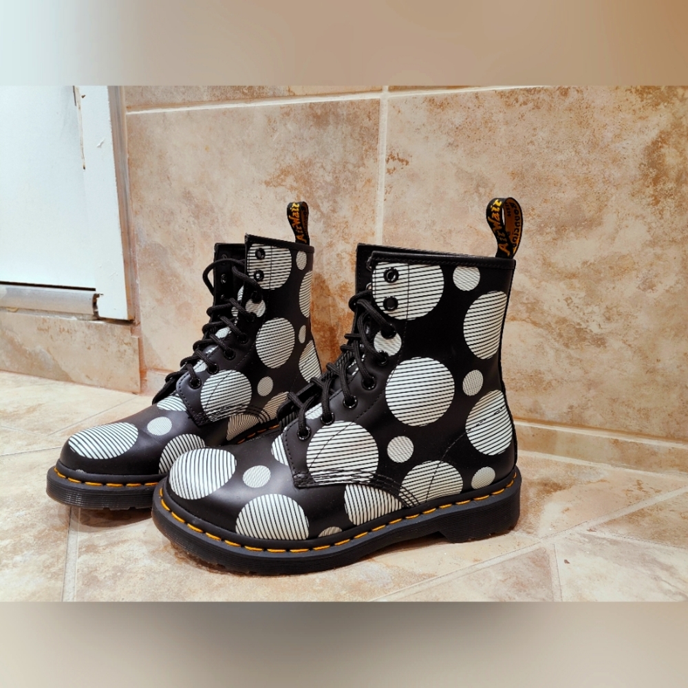 Dr Martens 1460 Polka Dot Smooth Leather Lace Up Boots US Size 7